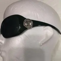 CHANEL サングラス ブラックに近いグリーン