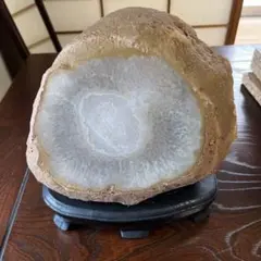 ブラジル産メノー石