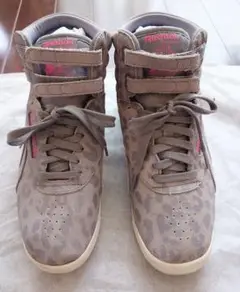 Reebok ヒョウ柄 ハイカットスニーカー24.5cm