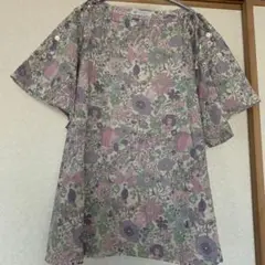 アフタヌーンティー　花柄ブラウス