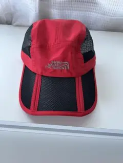 MAYASU POLONIUM 赤と黒のスポーツキャップ
