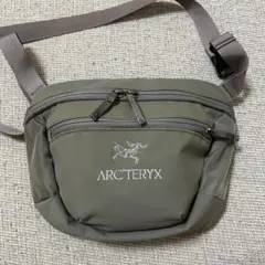 〈ARC’TERYX〉× 〈BEAMS〉別注Arro Waistpack