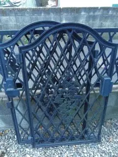 金属製アーチ型ゲート