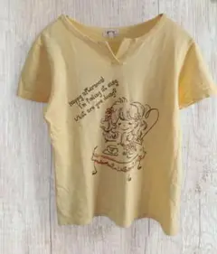 イエロー Vネック Tシャツ 女の子 イラスト