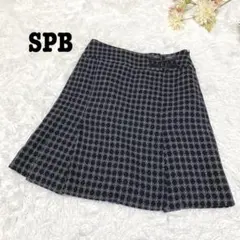 s.723【エスピービー】膝丈スカート 幾何学模様 ベルト 裏地あり かわいい