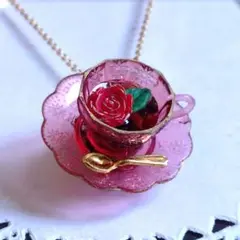 【286】薔薇のティーカップネックレス　ミニチュアティーカップ　ローズティー　赤