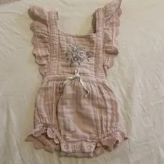 jamie kay フリル付きピンクロンパース