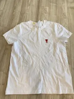 ホワイト Tシャツ 赤いリボン刺繍