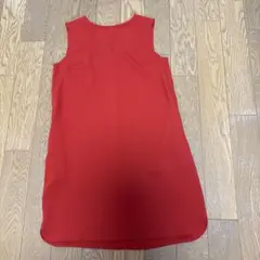 赤のノースリーブチュニック