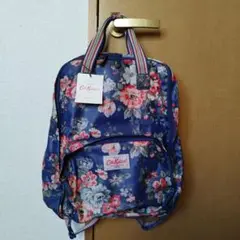 新品タグ付き Cath Kidston バックパック ネイビー フラワープリント