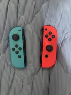 Nintendo Switch Joy-Con 青 赤 グリップ付き