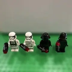 LEGOスターウォーズ、ファーストオーダーキャラクターフィギュア4体と武器セット