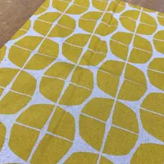 幾何柄　プリント　綿麻キャンバス生地　イエロー　85cm×38cm
