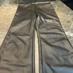 120パンツブラックストレート 新品未使用品Ｈ&Mお洒落　高見え合皮