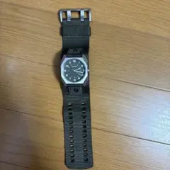 Nixon 八角形 アナログ時計 カーキ色美品　最終価格です。