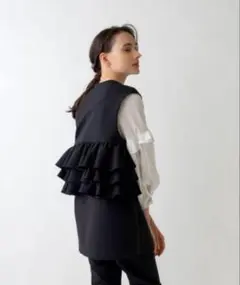 SONO ソーノ　バックフリルジレ　ブラックF 美品　ブラウス　シャツ　パンツ