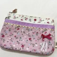 ローラアシュレイ ポーチ