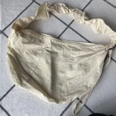 クリーム色 コットン ギャザーショルダーバッグ
