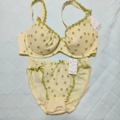 ♡イエロー ブラジャーショーツセット♡ Mサイズ