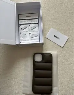 DEMIUデミュウBALLON iPhone14Plus ケース　エトープ