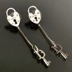 DIOR ディオール ハート キー ピアス