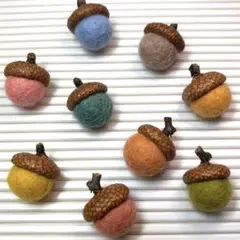 どんぐり帽子の羊毛フェルトボール ☆ 9個セット ②