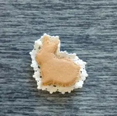 フェルトブローチうさぎB