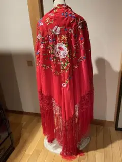 赤い刺繍入りフラメンコ　マントン