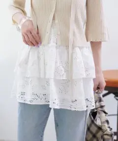 オフホワイト レースティアードスカート