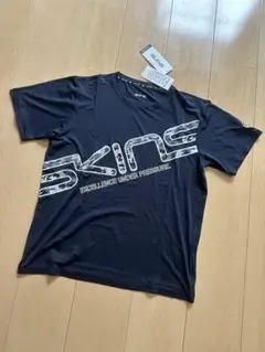 【SKINS】新品未使用未開封 スキンズ　ロングスリーブTシャツ　サイズ：XS 新品、未使用】SKINS スキンズ 高機能ロングスリーブTシャツ