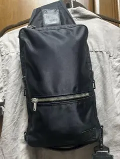 ポーター　吉田カバン　リフトボディバッグ　ブラック