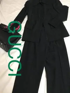 美品 GUCCI イタリア製 サイズ44 13号程度 XL 黒パンツスーツ 美品 GUCCI イタリア製 サイズ44 13号程度 XL 黒パンツスーツ