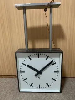 希少　パラゴトロン　Pragotron チェコ　駅舎　天吊りクロック