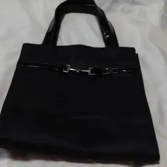 ★トートバッグ…黒色