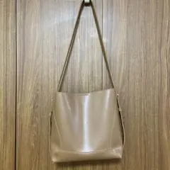 合成皮革 ショルダーバッグ　キャメル　ブラウン