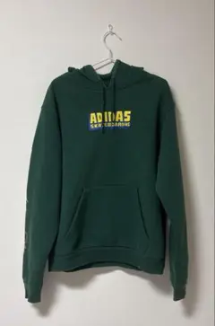 adidas originals パーカー