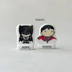 フェーヴ　バットマン＆スーパーマン　フランス　ミニチュア陶器　f-3597
