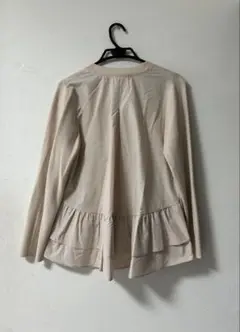 極美品　TORRAZZO DONNA バックペプラム切り替えアイボリーガーデ