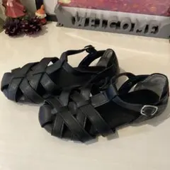 18.0 黒　サンダル