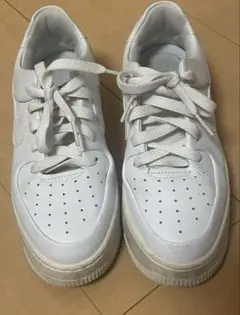 Nike Air Force 1 ホワイトスニーカー