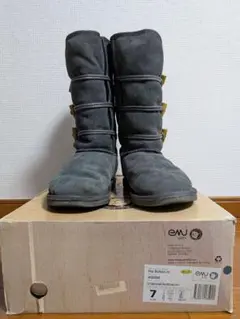 Item thumbnail for item 577d9aae-b5b4-4c97-bf33-d1c03481b374