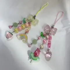 15.ビーズキーホルダー 2本セット