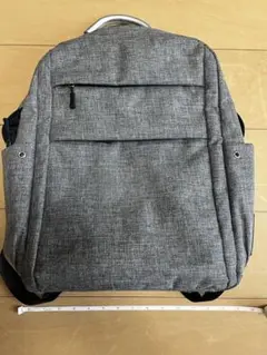 グレー シンプルリュック 外ポケット付き