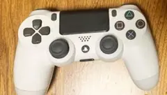 ホワイト DualShock 4 コントローラー
