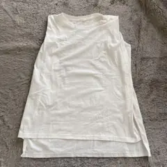 GU ホワイト ノースリーブ Tシャツ