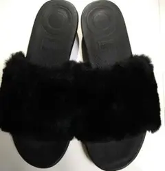 フィットフロップファーサンダル