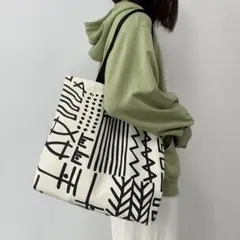 帆布トートバッグ　人気　大容量 シンプル 肩掛けトートバッグ 帆布　可愛い