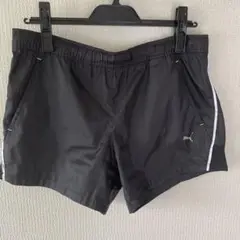 Puma ブラックレディースショートパンツ