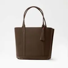 Item thumbnail for item 29785454-e550-40b8-86de-611f3ab2a42d