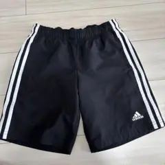 adidas 黒 ハーフパンツ 150サイズ